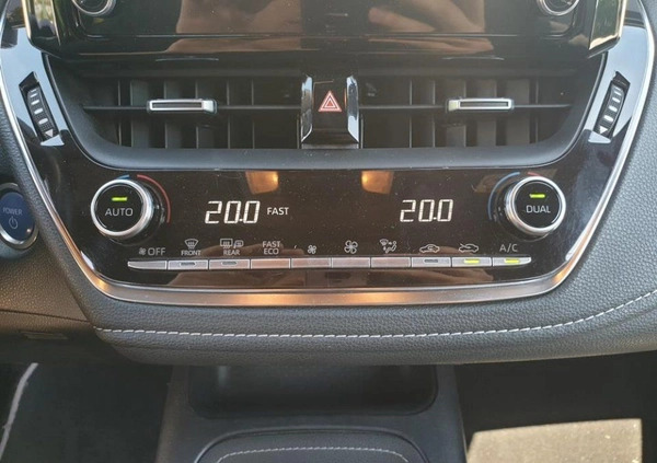 Toyota Corolla cena 88900 przebieg: 84015, rok produkcji 2019 z Warszawa małe 232